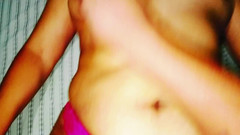 BigassMILF40: बड़ी गांड वाली परिपक्व भारतीय वेश्या की तरह सवारी कर रही है