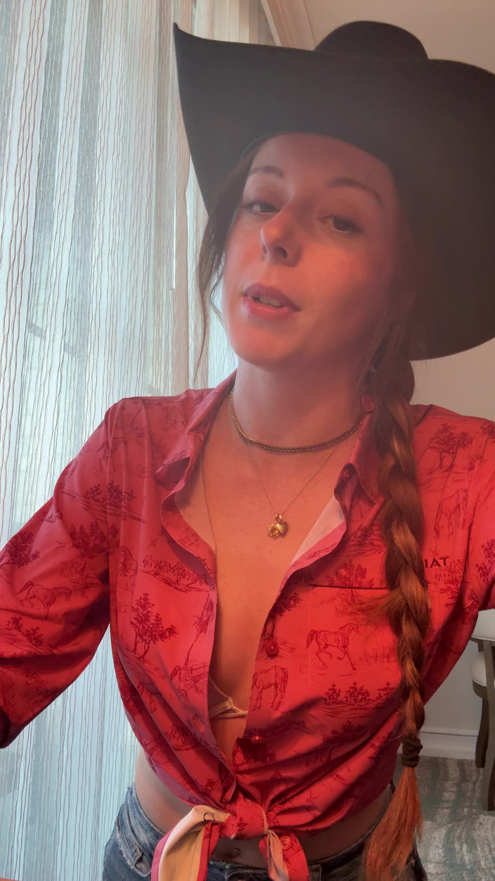 Nadia Foxx: Sexy Cowgirl Gives You a JOI