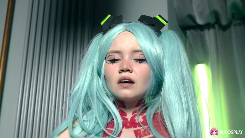 Nu Cosplay: Rebecca Nikson Shows Us Her Marvelous Titties in Anime Cosplay