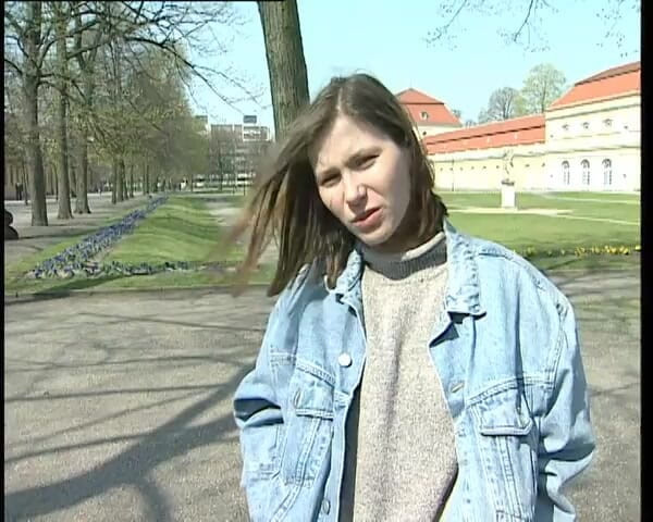 YOUR FIRST PORN: Madelaine Lasst Sich Uberreden - Softclip Madelaine Benarkan Dirinya Dipujuk