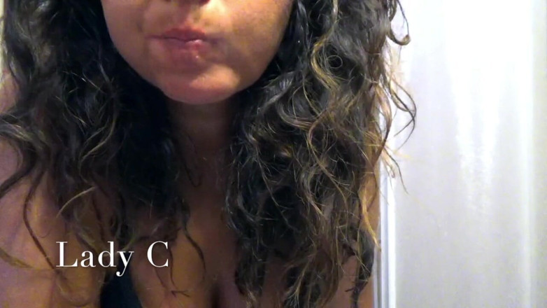Lady Claudia: Lavami i denti