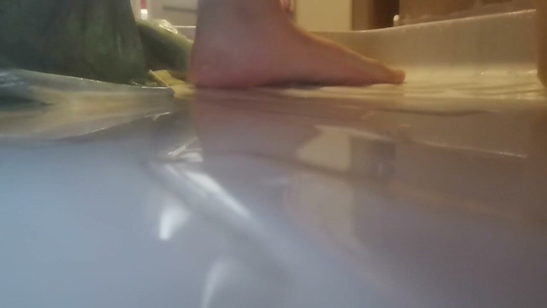 Nicoletta Embassi: Shower Giantess: Colossal Bare Feet in the Rain