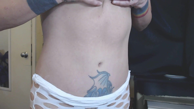 Abby Anna: Umbigo mergulhando na barriga