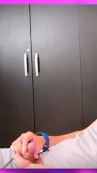 Napalona pokojówka rucha swojego szefa w zamian za podwyżkę - Tommy Santox