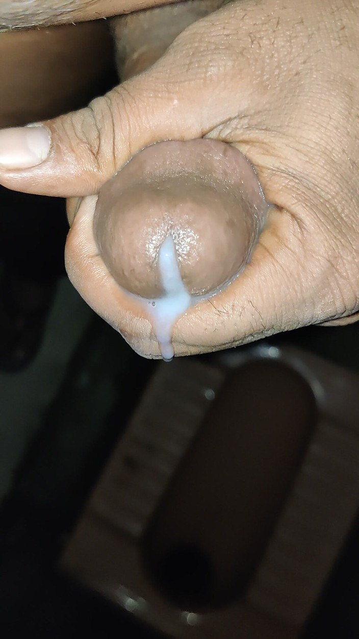 Horny Rocky: Eerste keer aftrekken mijn lul