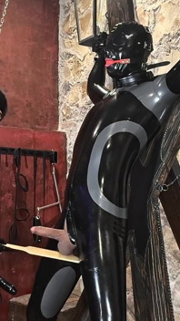 Castigo En La Cruz - Alex Latex