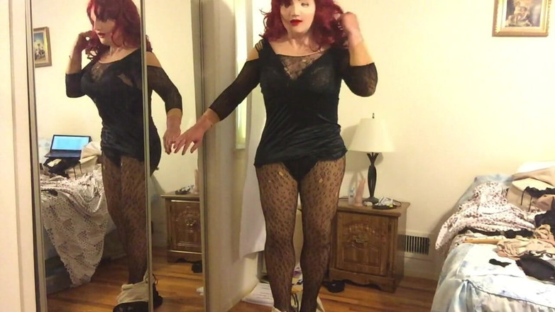 Deanna Doll: Deanna cd doll脱下黑色的身体托物