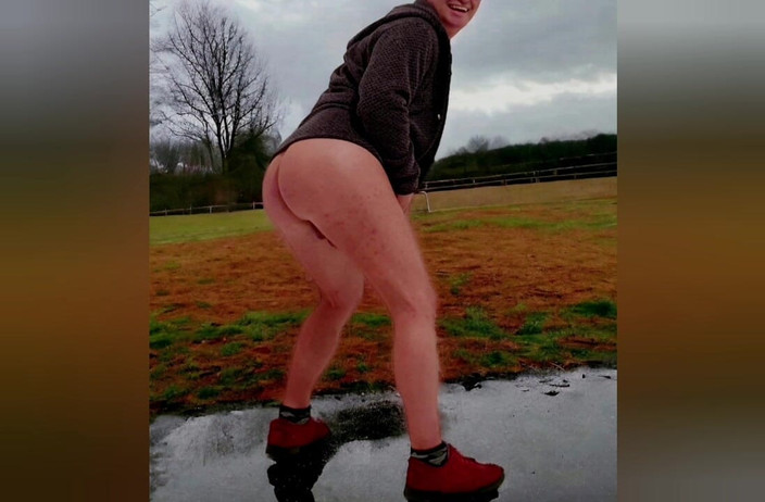 MaleModel: Compilación de desnudez al aire libre