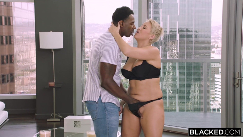 Blacked: Blacked - casada milf precisava de um homem real para uma...