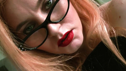 Goddess Celine: Intimidasi pejabat