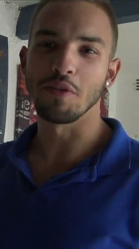 Geniet van deze geweldige Franse porno-amateur zonder condoom met kerels zo sexy