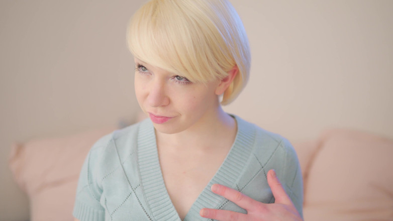 Jolie Lyon: Nu poți rezista pizdei porno