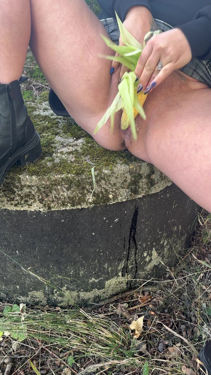 Hairyminka: Uma espiga de milho teve que servir