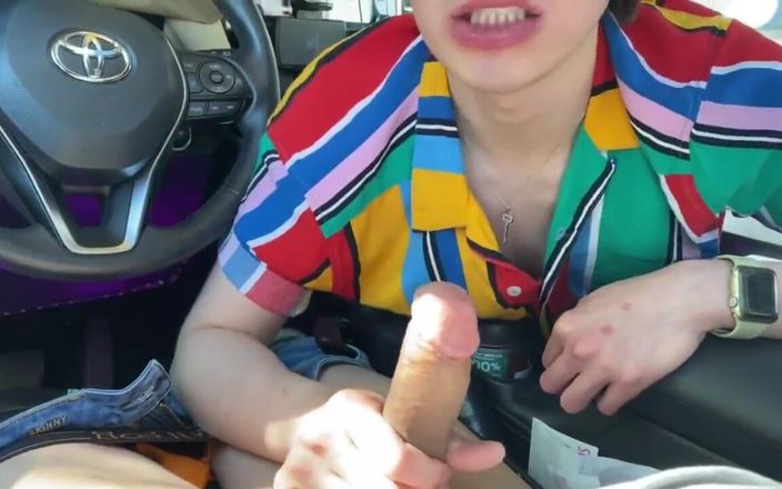 RiceQueenTopBoy: Asian twink chupa pau branco grande e engole carga no...
