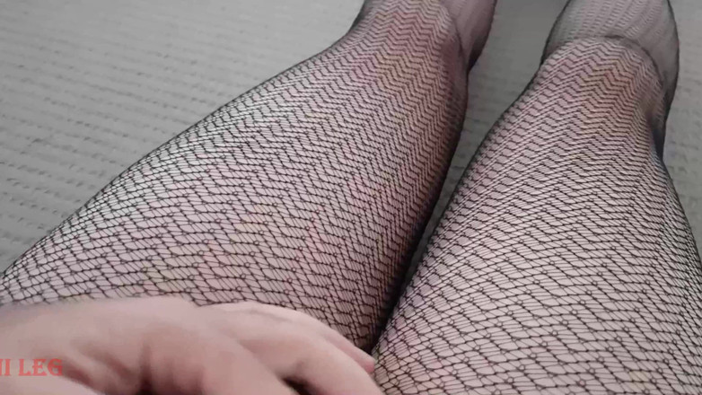Dani Leg: Dani_leg se corre en sexy medias de red negras