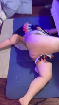 BBW guckt yoga