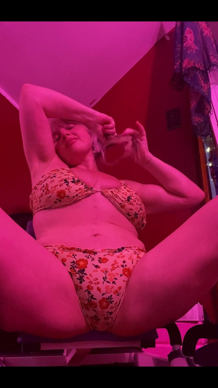 PaintedRose: 5 minuten hinterntraining und bikini