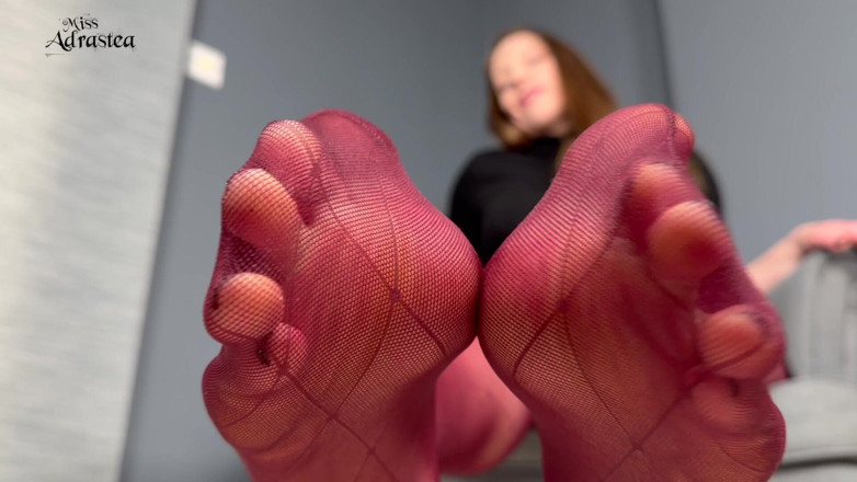 Miss Adrastea: Adore mes pieds feuts et éjacule sur mon compte à rebours ! - Domination...