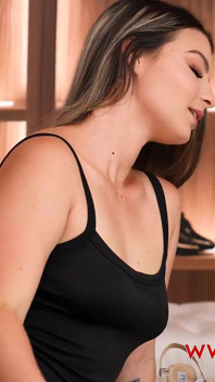 Beine und Füße fetisch. Lia Tovar
