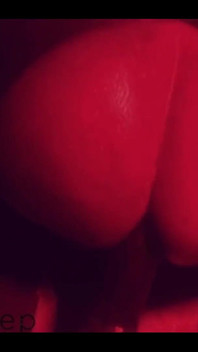 Verleid om te verhuizen naar de rosse buurt.