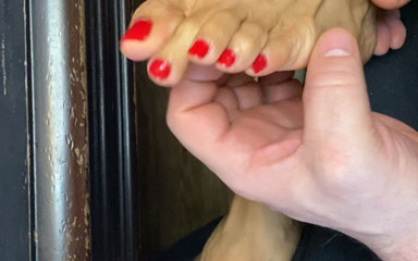 Naelor: Red Toenail Delicious Tiny Feet