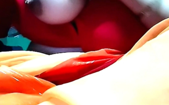 Neha_Noonu: Sensual Desi Beauty in Saree - Gorgeous Boob Squeeze Part 1
