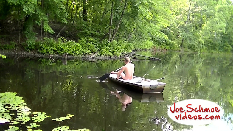Joe Schmoe: Bij het meer met zwaargeschapen Eric