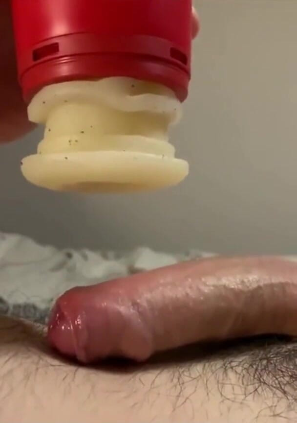 qaz11: Handjob vor der kamera - 589