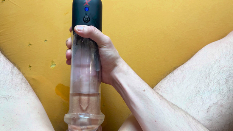 Friend4Fuck Gay+: Eu queria experimentar uma bomba traseira elétrica, mas infelizmente não...