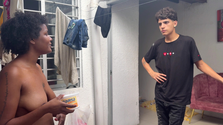 KenaySexxx: 与我的继子和他的继妹的三人行以任何男孩梦寐以求的幻想结束。