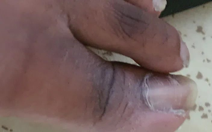 Mini biscuit: Ask Me What You Want to See