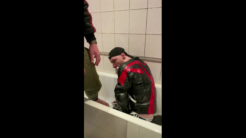 KinkySirius: Rus Kink Hunk se folla duro a Kinkysirius: Golpea, se...