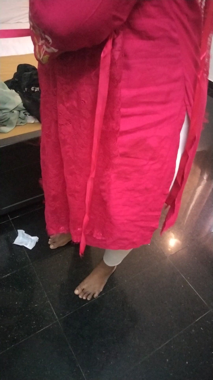 Tamil lesbian: Atrás da sessão - escolha o vestido