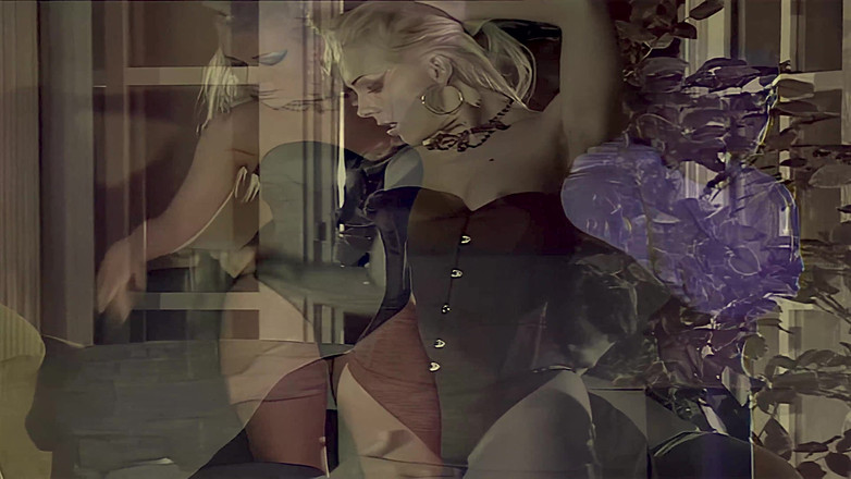 Luxury porn channel: Si pirang dan orang asing.