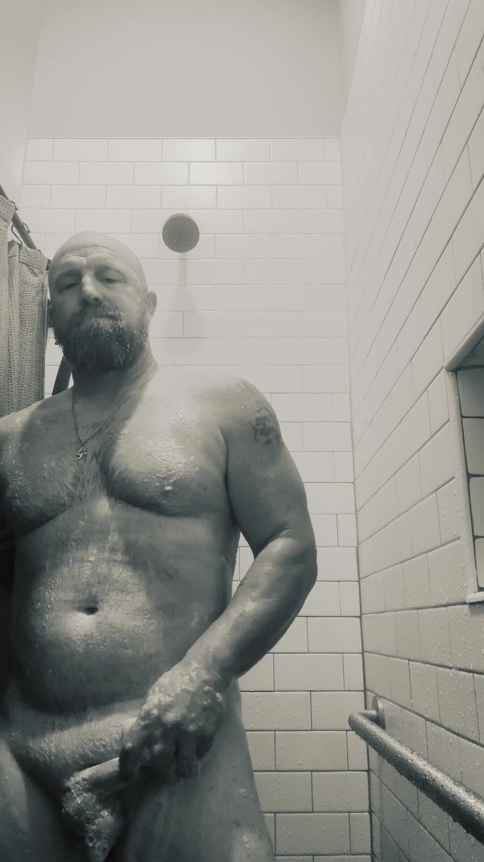 Texas_red: Shower Play