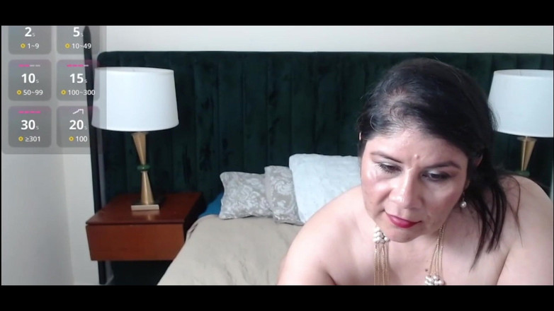 Kira Geiner: Pertunjukan seks bogel berpantat besar istimewa di bilik saya