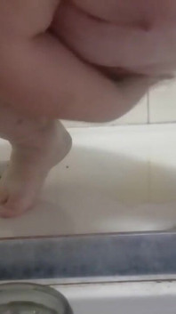 Orgasme di bilik mandi