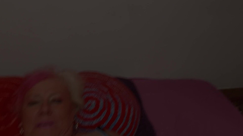 PureVicky66: Hete rijpe slet krijgt creampie