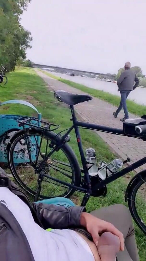 Slutboyben: Slutboyben Cam4 veřejně vystavena v Cruising Area