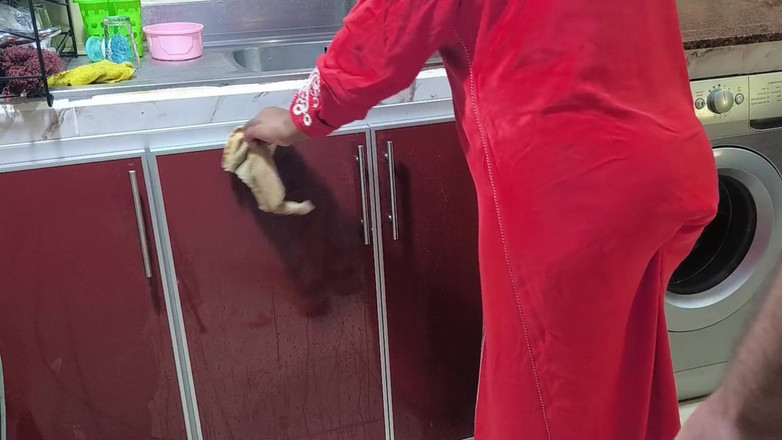 yousra egyptian bbw: Il portiere mi scopa quando il marito va a lavorare