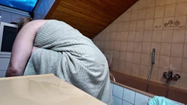 Aku cuma pengen melukis ku, lalu dia crot dari belakang dan ngentot aku habis-habisan