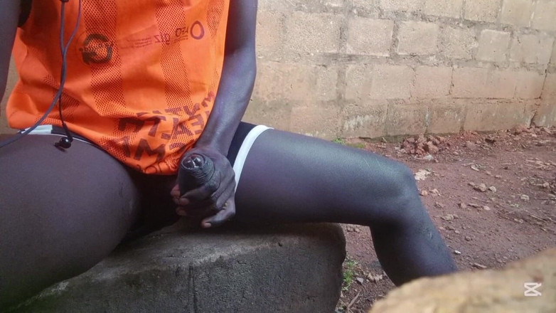 Hongi: 継母、この黒い12インチのチンコで抱かせてくれ