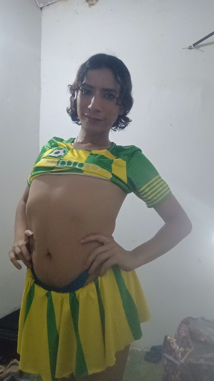 Femboy from Colombia: Orang-orang baik memberikan segalanya di sini