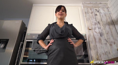 SkirtJerk: Tindra Frost - těsná kožené sukně