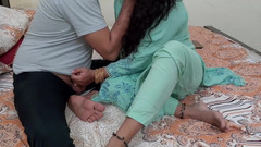 QueenbeautyQB: Gelegentlich unterhält sich indische Desi Bhabhi mit ihrem ehemann