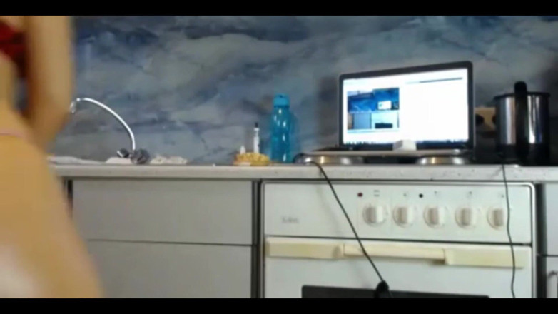 Sexydea: Sexydea se joacă pe camera web în direct