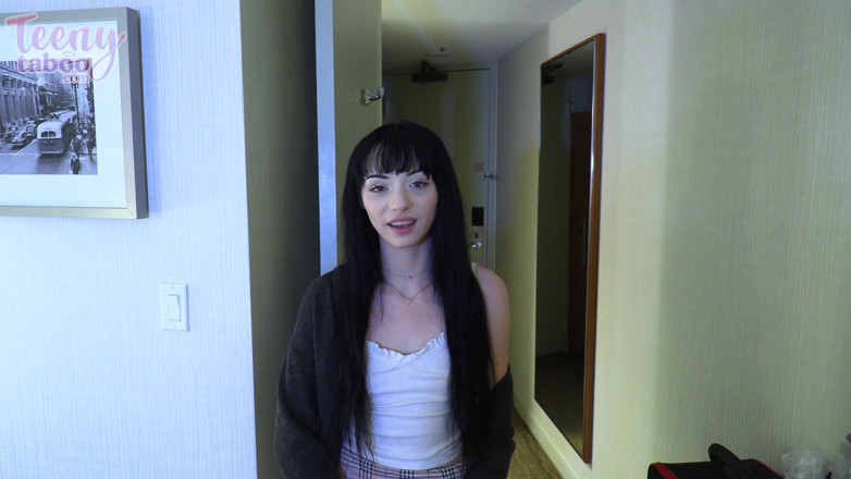 Teenytaboo: Cecelia taylor è l'assistente tabù