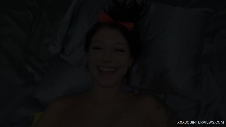 XXX Job Interviews: Fata nu atât de pură bea un cococt anal murdar