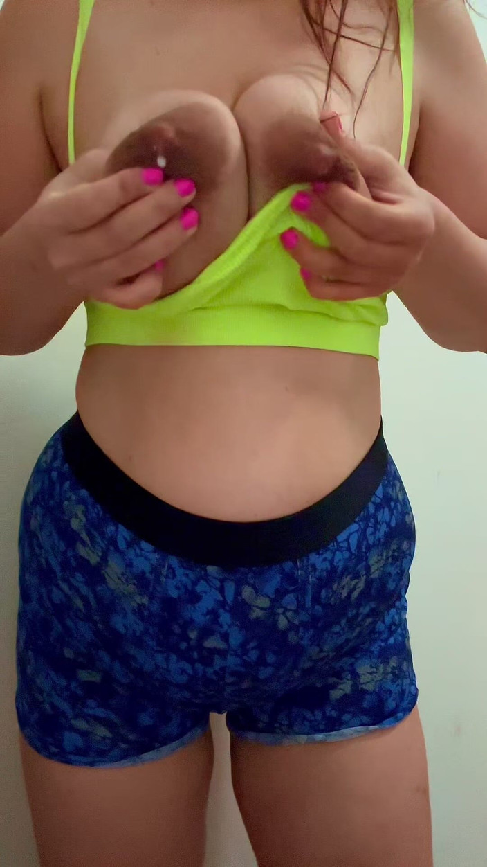 Mrs_KittyCat: Mami Stiehlt Papis Boxer Und Spielt Mit Brüsten