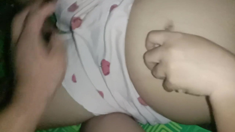 Chubbyme Pinay: Siamo quasi stati sorpresi a scopare nella mia stanza quindi...